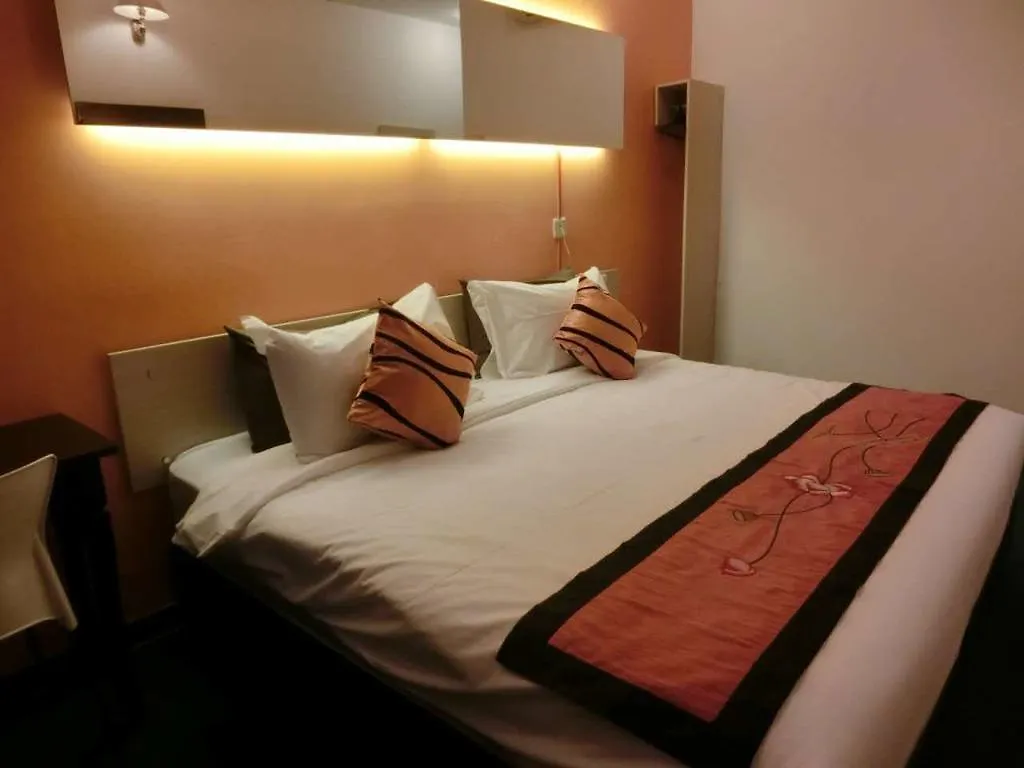 Paragon City Hotel Ипох 3*,