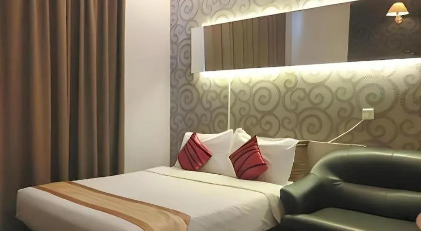 Paragon City Hotel Ipoh 3*,